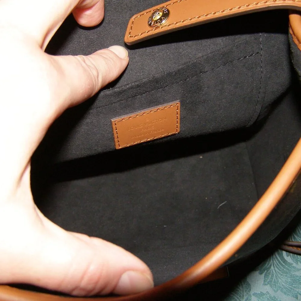 LIKE NEW Louis Vuitton Dauphine Backpack with dustbag